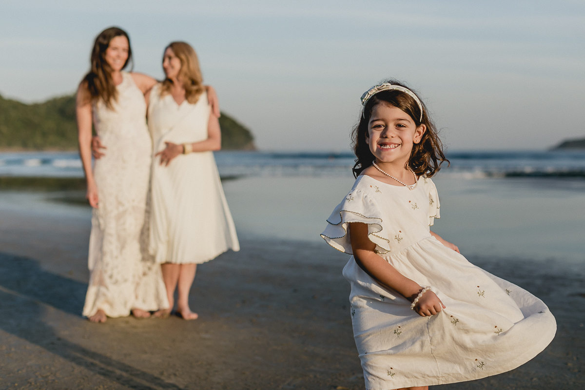 balançando o vestido em sao sebastiao