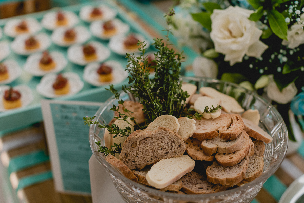 Detalhes da mesa com comidas