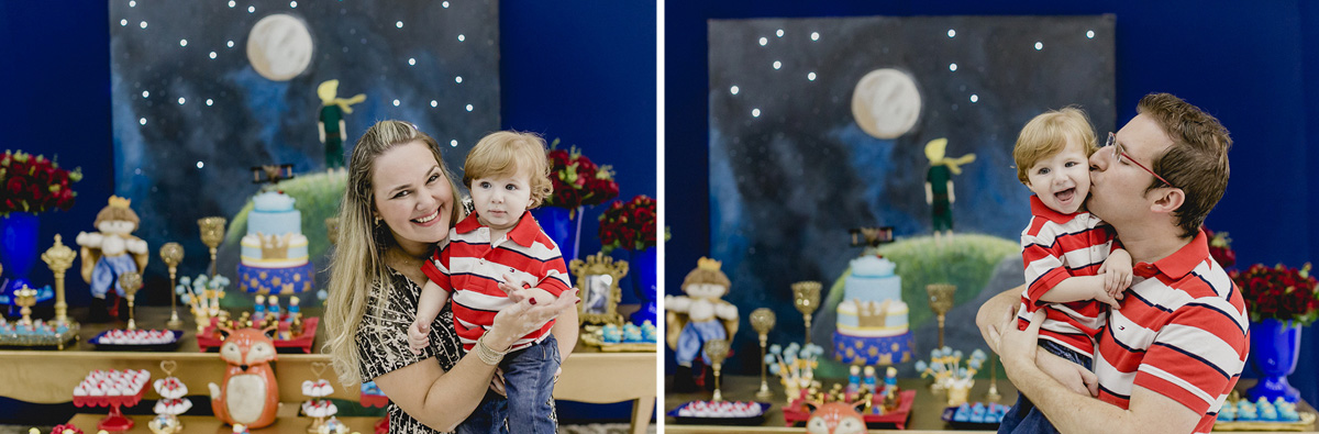 Fotografias com a familia na frente da mesa do Pequeno Principe