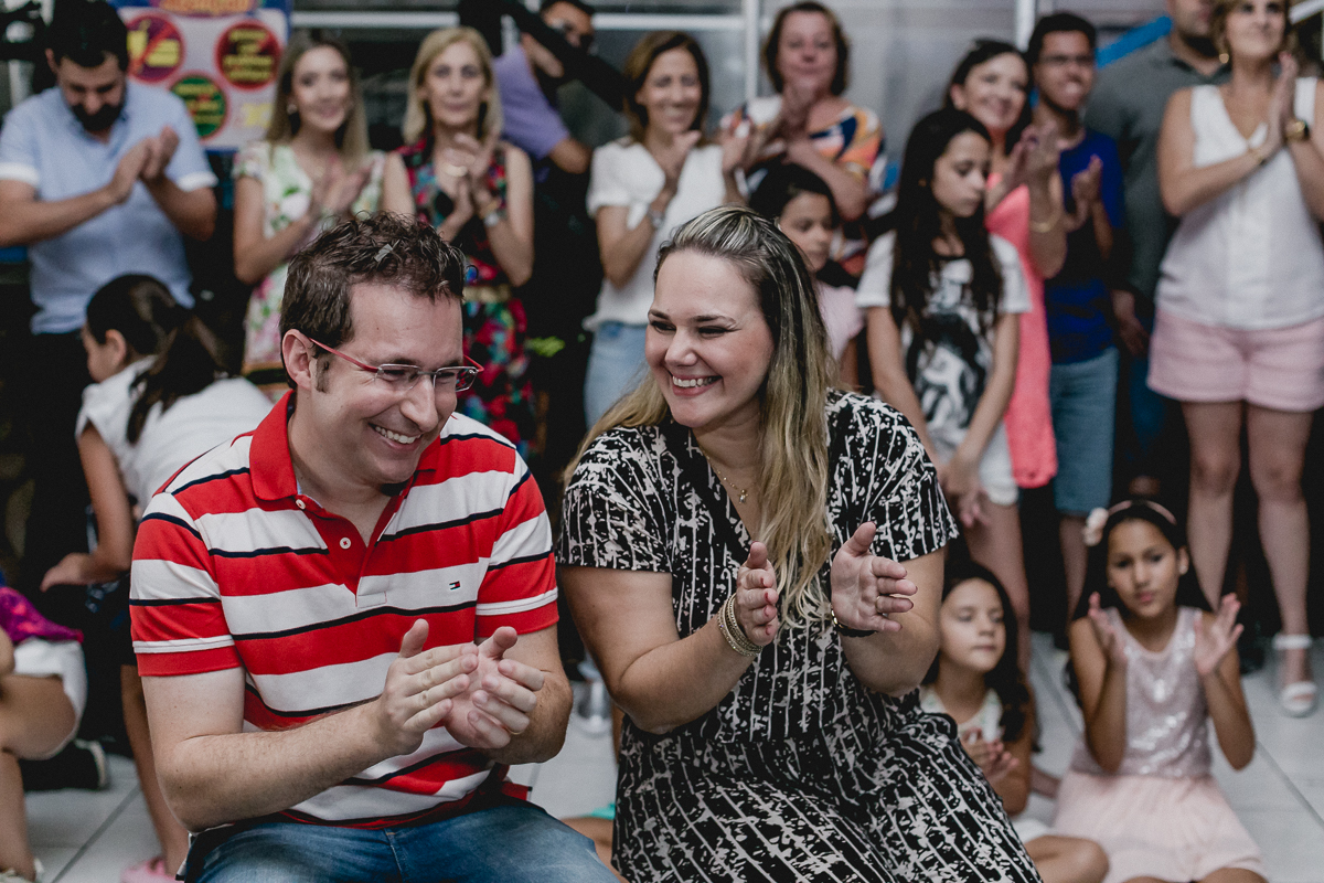 batendo palmas apos a retrospectiva