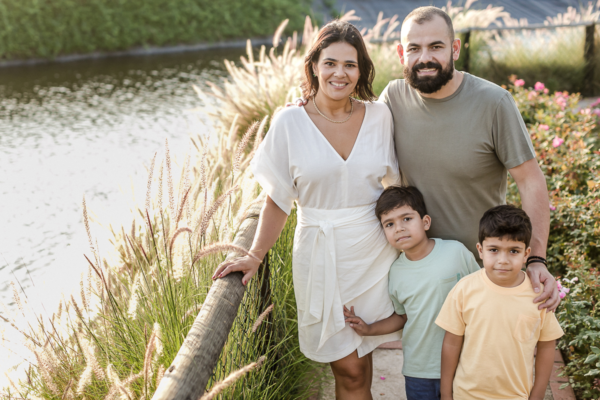 Ensaio família realizado no bloemen park em holambra sp