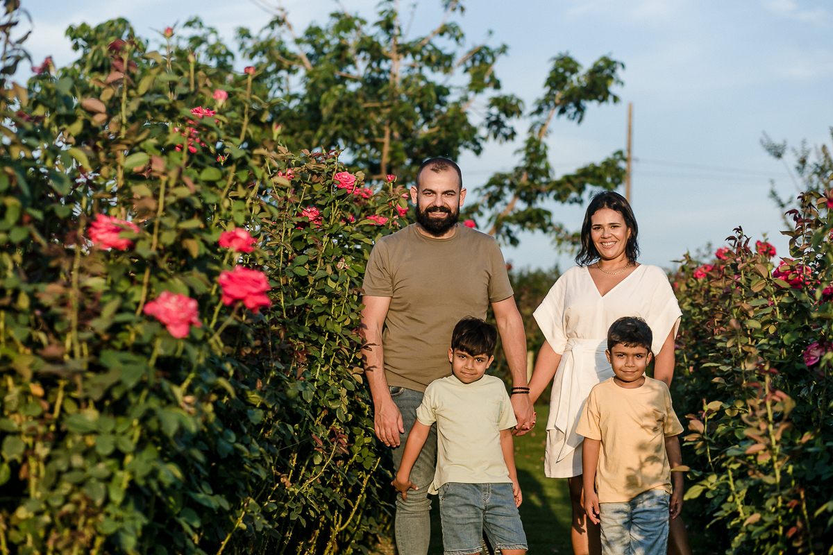 Ensaio família realizado no bloemen park em holambra sp