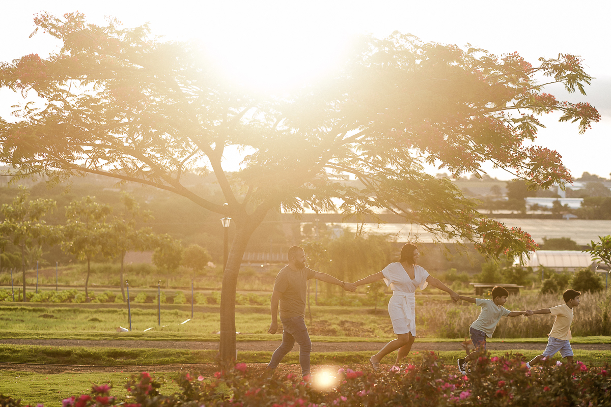 Ensaio família realizado no bloemen park em holambra sp