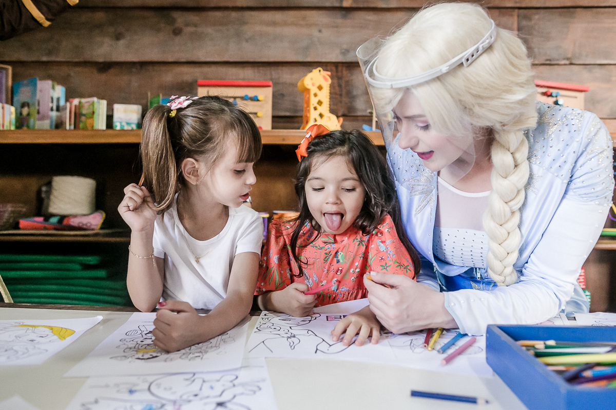 festa de aniversário de 4 anos da Manu que aconteceu lá no Buffet Espaço Zoe no Tatuapé, SP