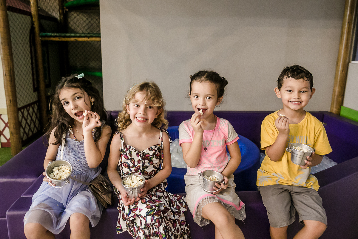 festa de final de ano do colegio mater dei no buffet mini golf eco em são josé dos campos sp