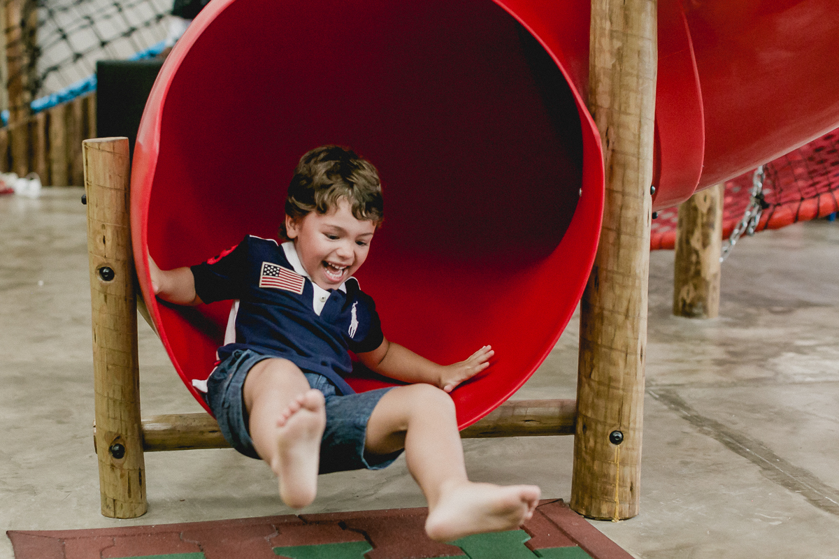 descendo o escorregador