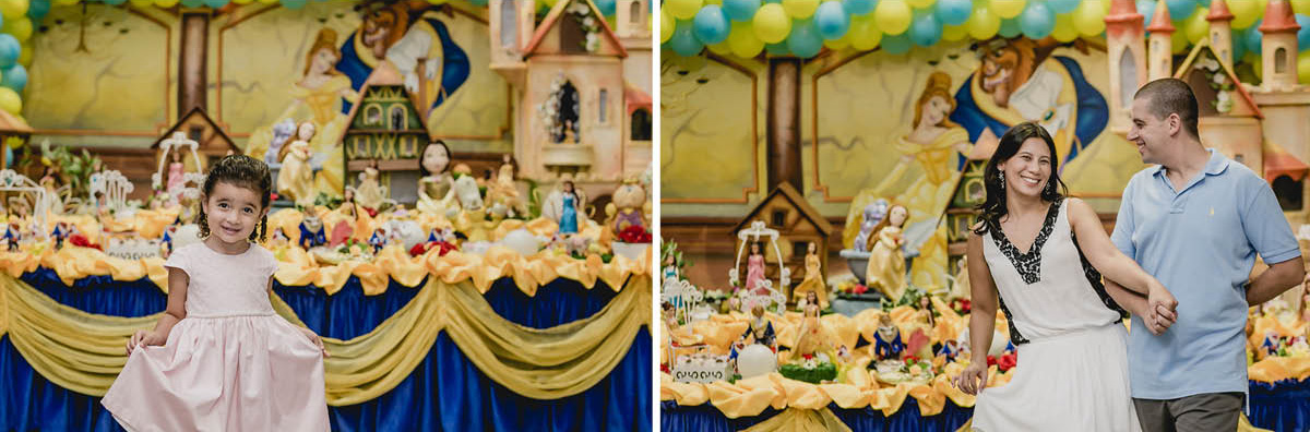 retrato em familia na frente da mesa