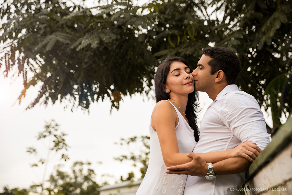 ensaio  pré casamento Anthony e Aline com fotos românticas e expontâneas