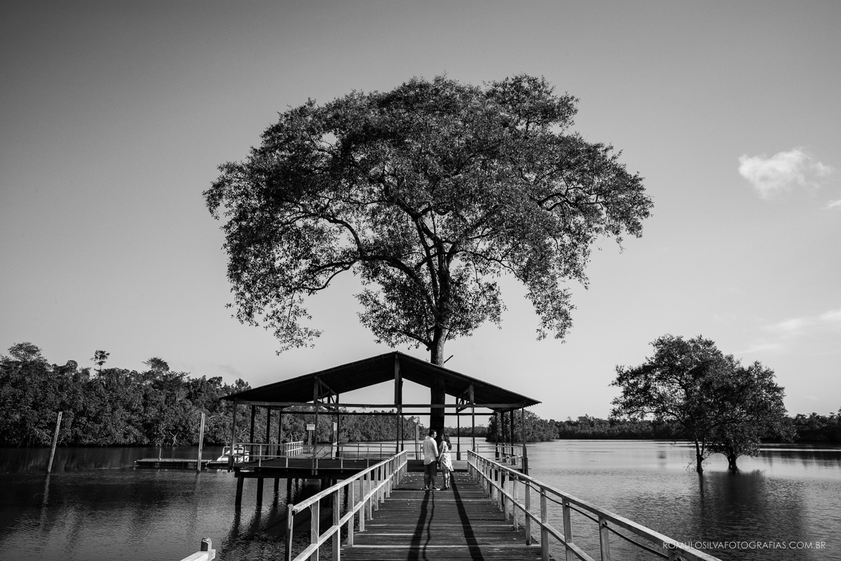 fotos criativa de ensaio pré casamento na marina