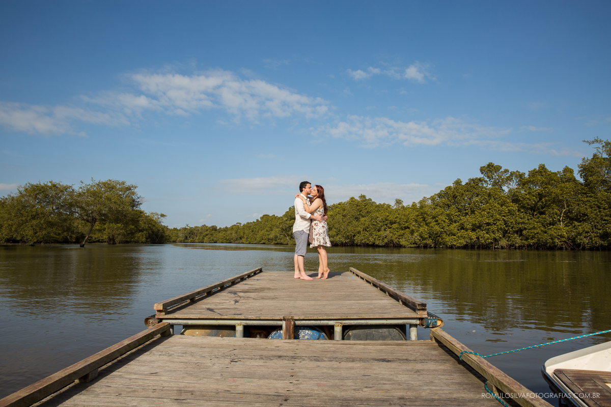 fotos românticas  de ensaio pré casamento na marina