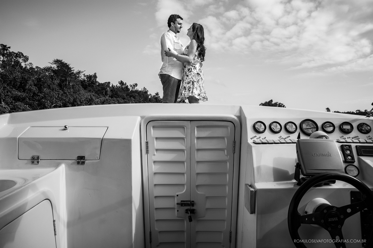 fotos criativas de ensaio pré casamento na marina