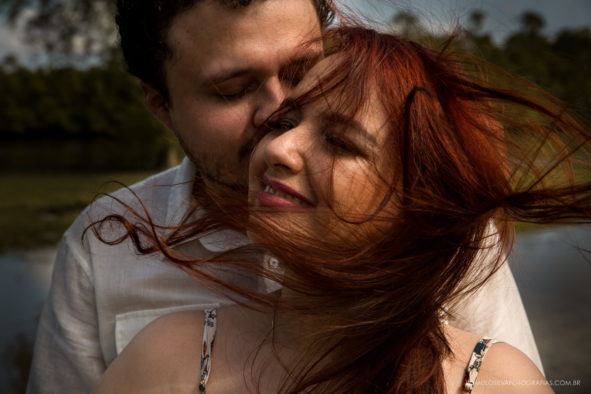 fotos românticas  de ensaio pré casamento na marina