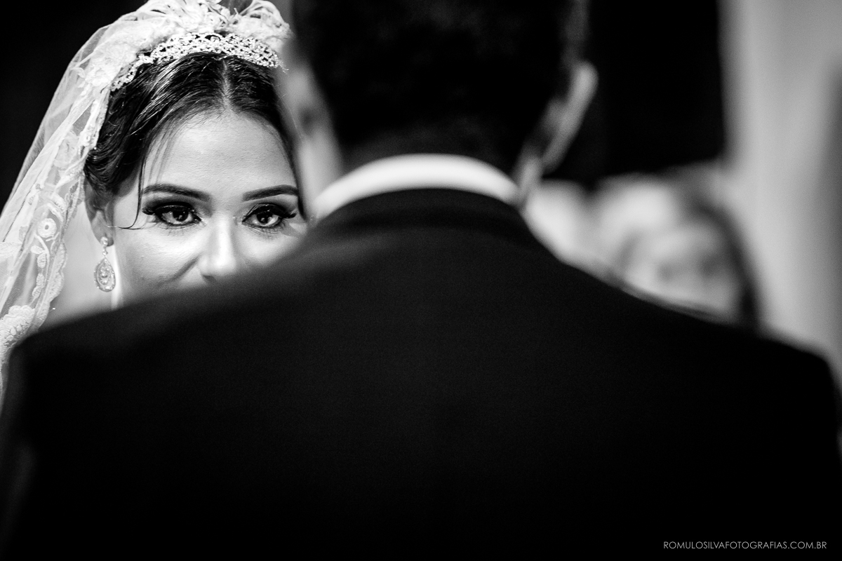 fotos criativas, expontâneas da cerimonia do casamento da lorena e do junior