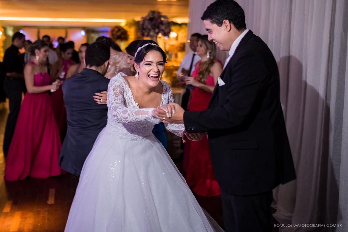 fotos criativas, expontâneas da festa do casamento da lorena e do junior