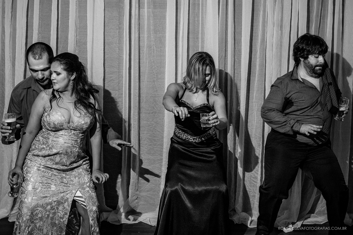 fotos criativas, expontâneas da festa do casamento da lorena e do junior