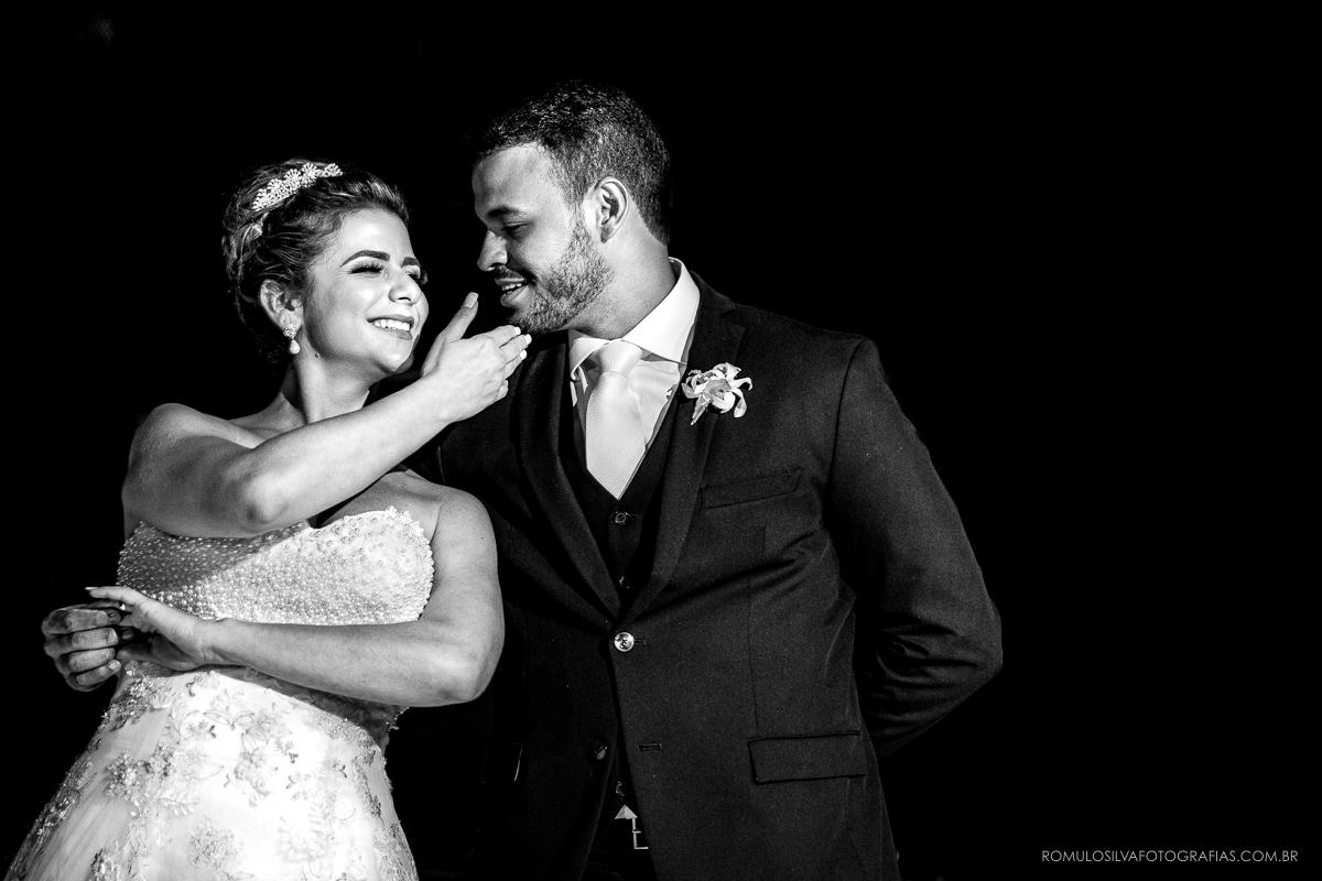 Festa com fotos expontâneas e criativas do casamento do wilson e da natalia na Assembléia paraense em belém PA