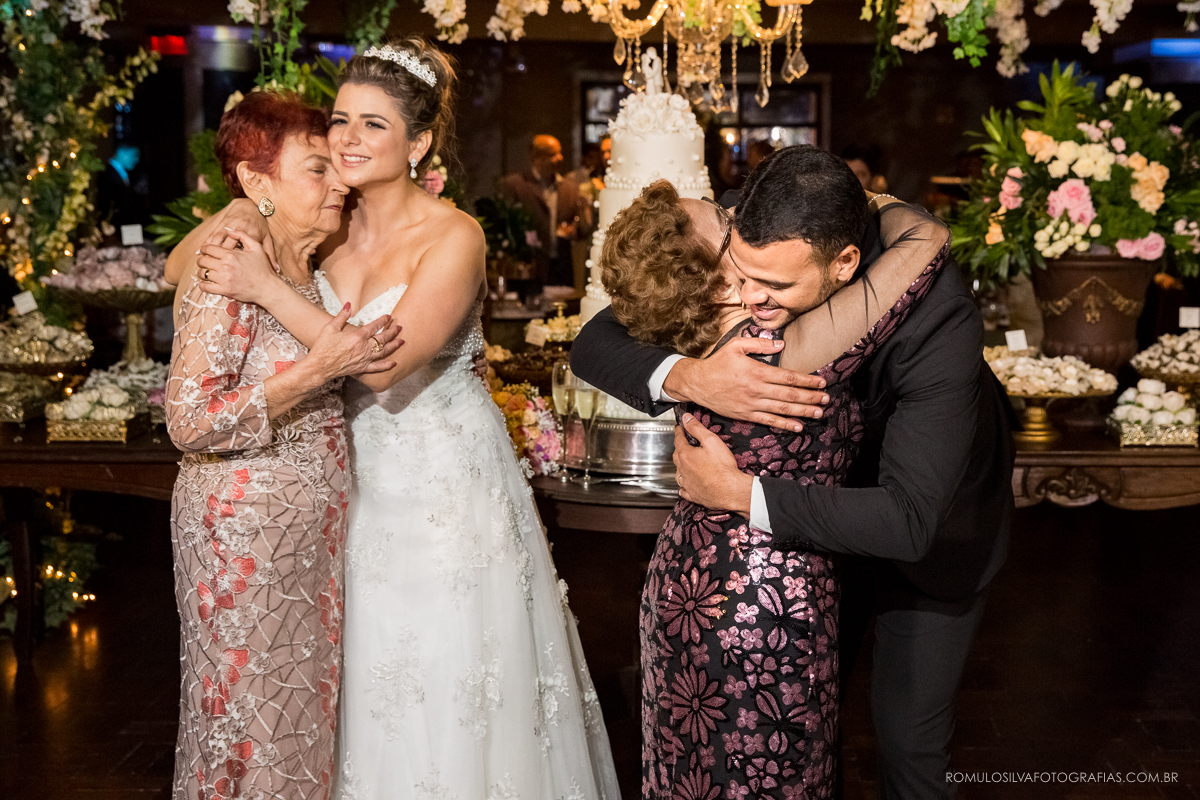 Festa com fotos expontâneas e criativas do casamento do wilson e da natalia na Assembléia paraense em belém PA