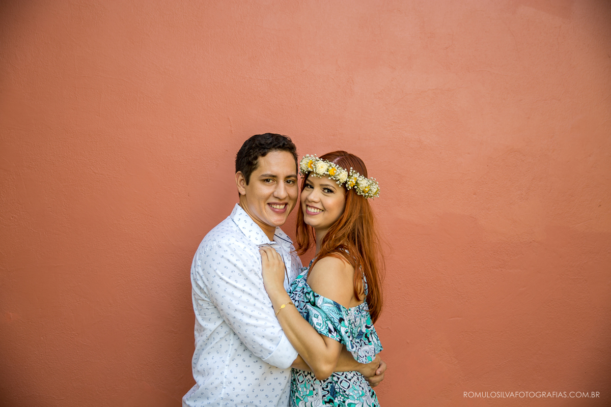 ensaio  pré casamento lais e felipe com fotos românticas e expontâneas no chalé da zuzu em mosqueiro pa