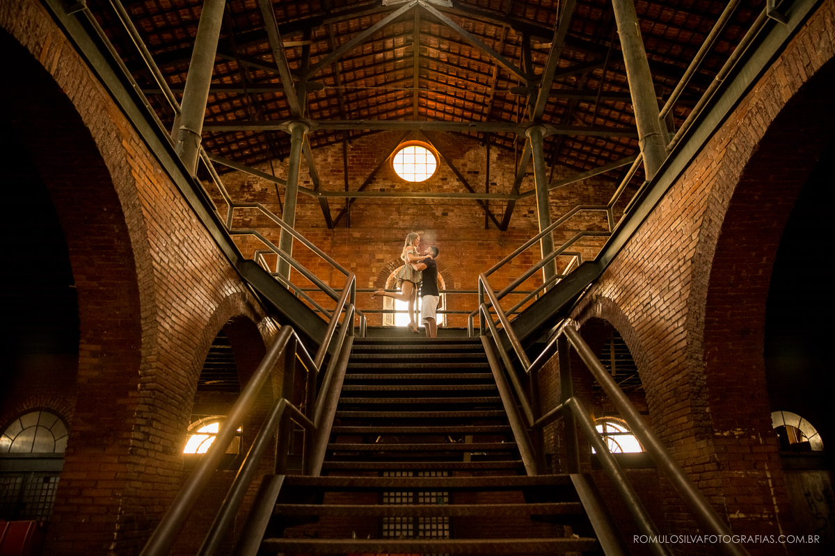ensaio  pré casamento débora e carlos com fotos românticas e expontâneas no ver-o-peso em belém pa