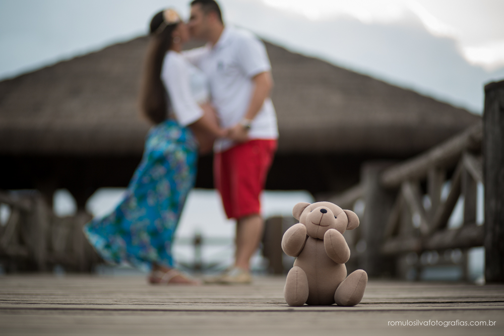 Ensaio romântico  de gestante com roupa estampadas