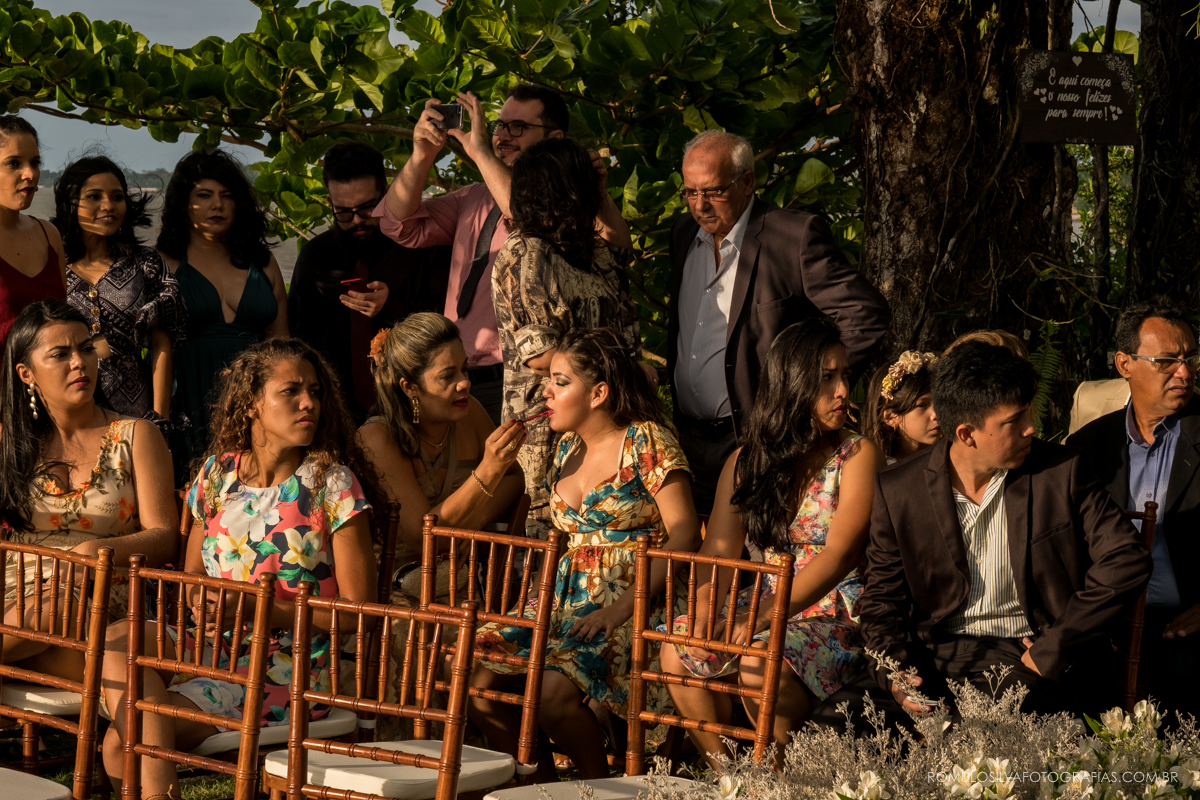 casamento de dia no chalé da zuzu em mosqueiro PA da lais e do felipe com fotos expontâneas e criativas 