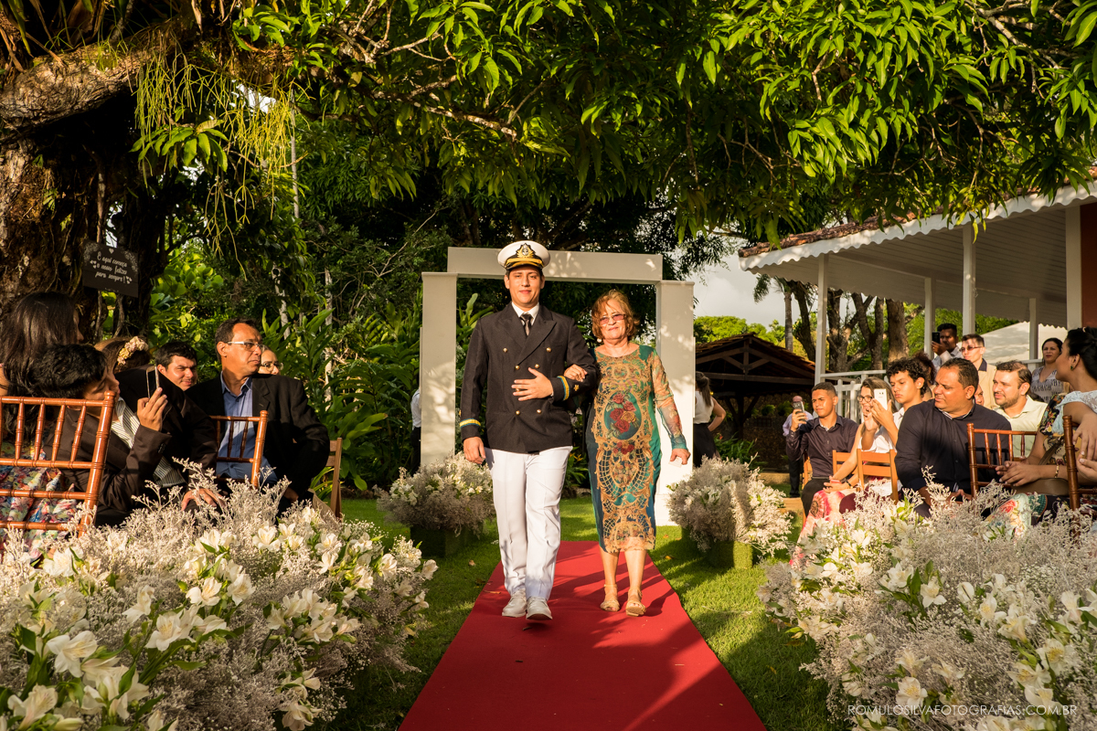 casamento de dia no chalé da zuzu em mosqueiro PA da lais e do felipe com fotos expontâneas e criativas 