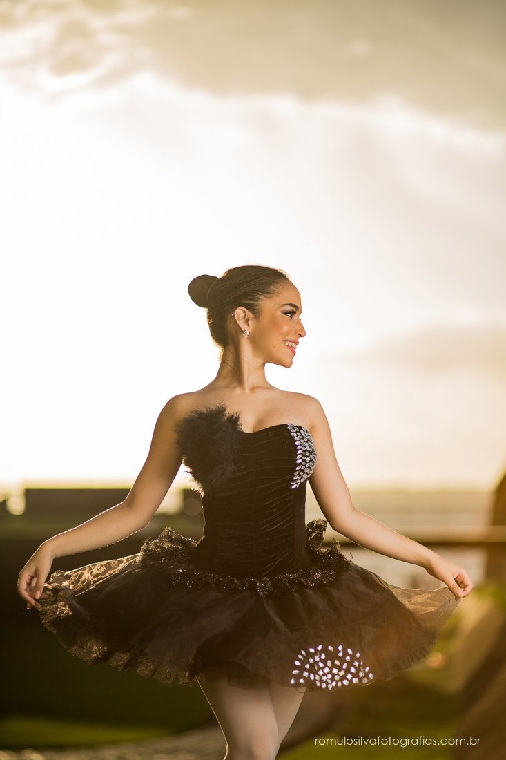 pose perfeita para fotos de 15 anos com tema de Bailarina