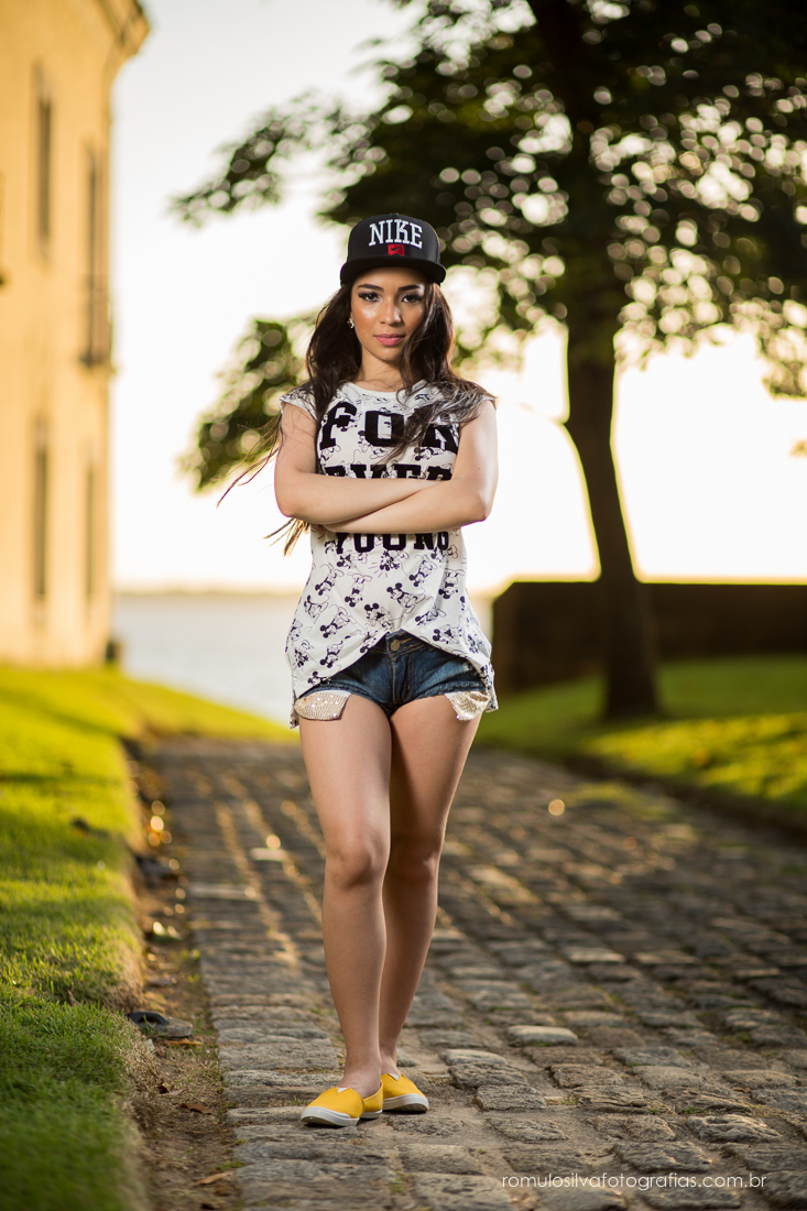 pose perfeita para fotos de 15 anos com tema funkeira