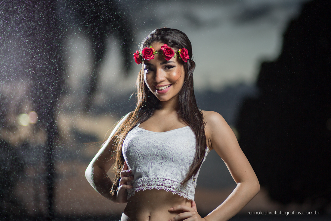 pose perfeita para fotos de 15 anos  com balões