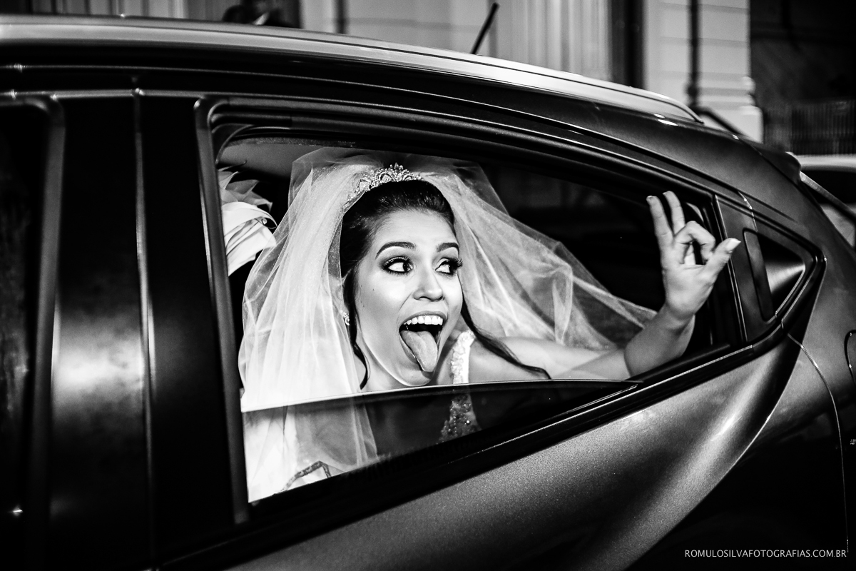 noiva expontânea no carro