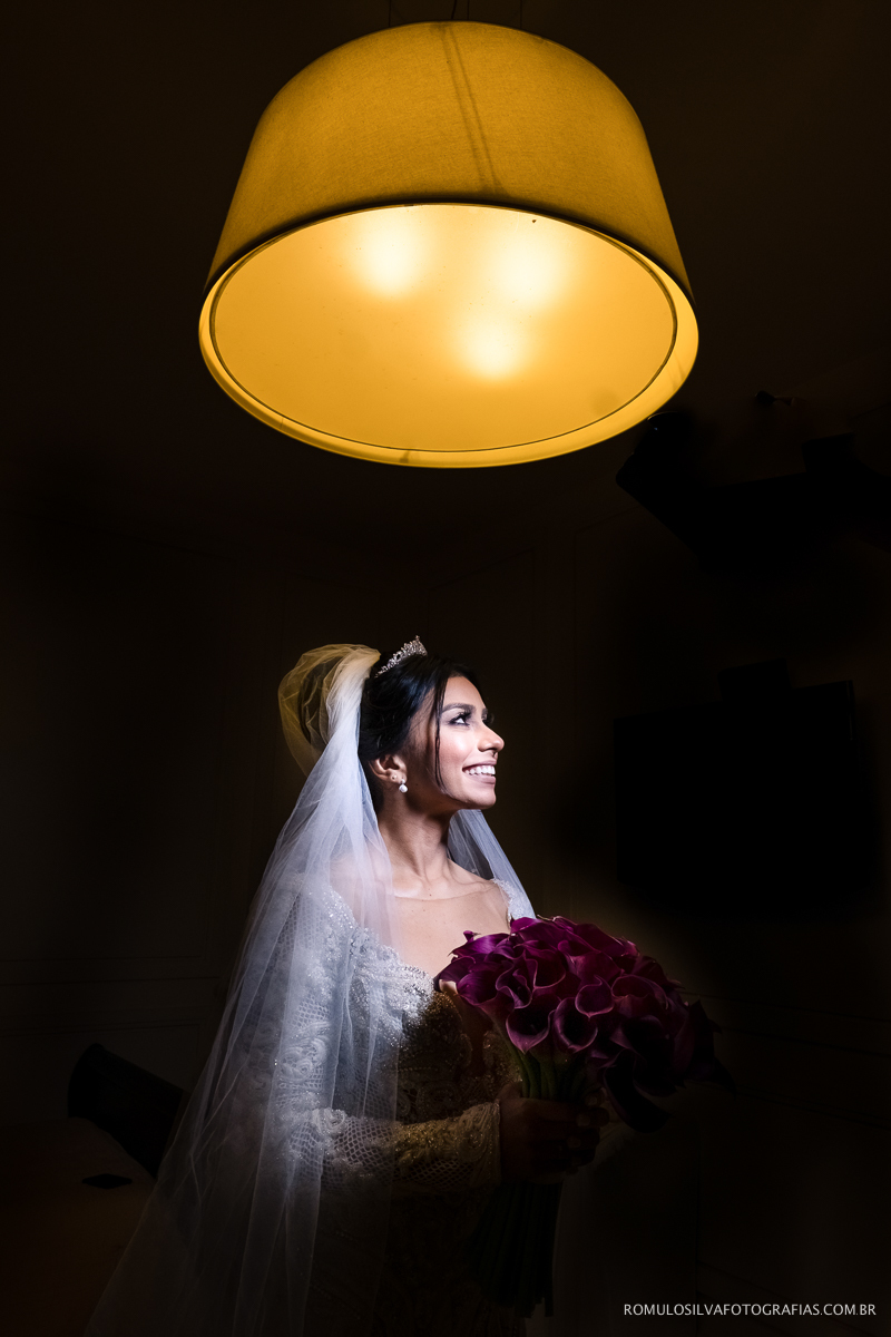 foto da noiva pronta com buque e véu no salão jr fiel em belém pa