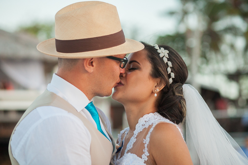 casamento na praia, decoracao de casamento, casamento de dia, beijo, beijo no casamento, casamento na praia, decoracao de casamento, casamento de dia, fotografo de casamento belem, fotógrafo de casamento pa, casamento, fotografia de casamento pa, f
