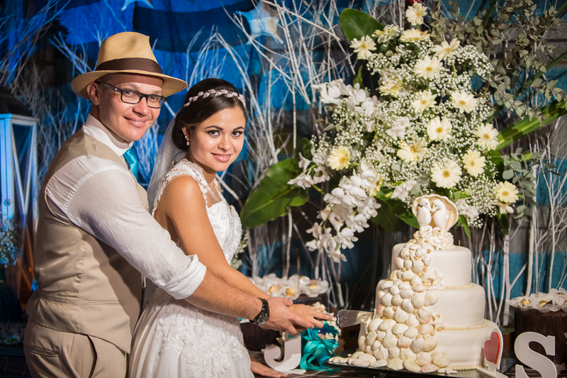 casamento na praia, decoracao de casamento, festa de casamento, brinde de casamento, corte do bolo, casamento na praia, decoracao de casamento, casamento de dia, fotografo de casamento belem, fotógrafo de casamento pa, casamento, fotografia de casa