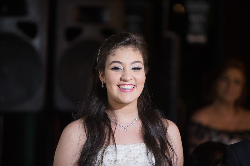 fotos da festa da Karolina 15 anos, com uma linda decoração rosa e rústica