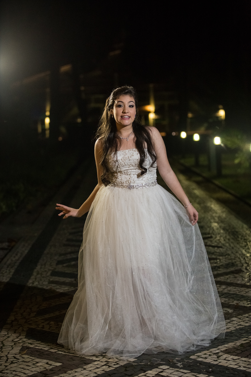 fotos da festa da Karolina 15 anos, com uma linda decoração rosa e rústica