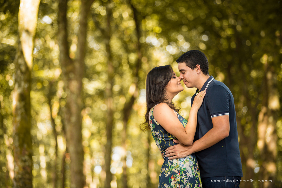 ensaio pre casamento da lorena e do junior realizado no condomínio quinta do bosque em castanhal PA e fotografado por romulo silva fotografias, fotógrafo de casamentos e ensaios em Belém PA