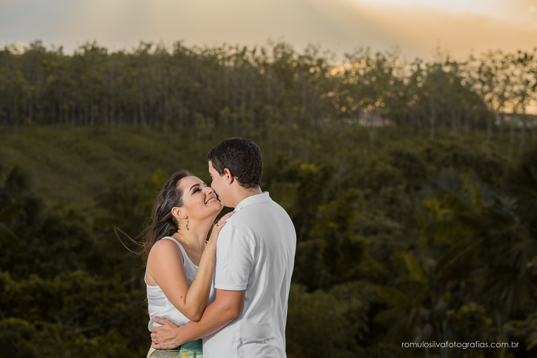 ensaio pre casamento da lorena e do junior realizado no condomínio quinta do bosque em castanhal PA e fotografado por romulo silva fotografias, fotógrafo de casamentos e ensaios em Belém PA