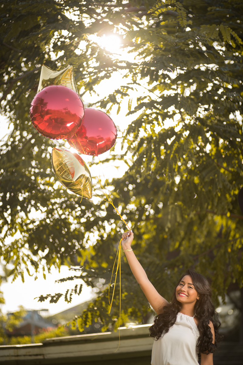 Ensaio de 15 anos com balões a gás
