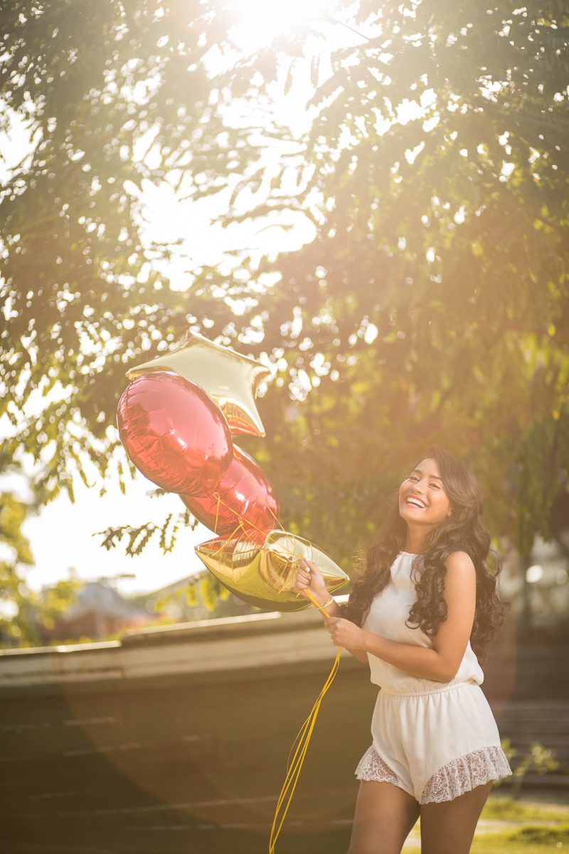 Ensaio de 15 anos com balões a gás