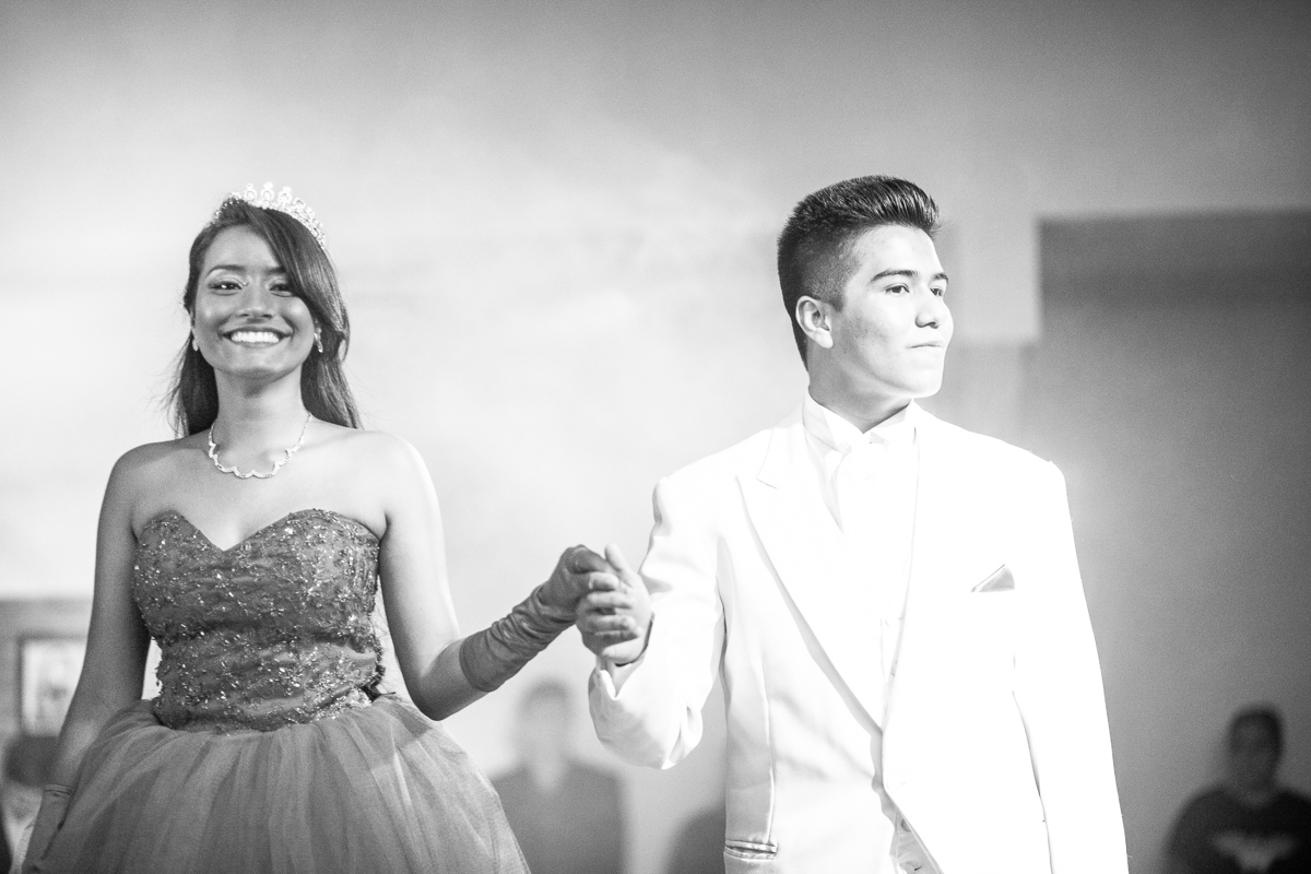 fotos da festa da Larissa 15 anos, com uma linda decoração com tema da Super Gril