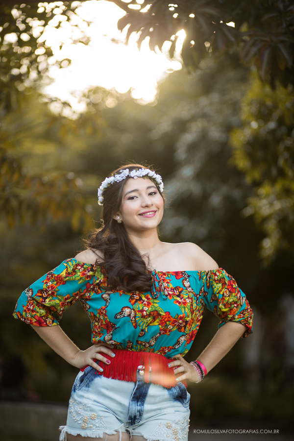 ensaio de 15 anos da Yasmin no Mangal das Garças em Belém PA , com roupas coloridas