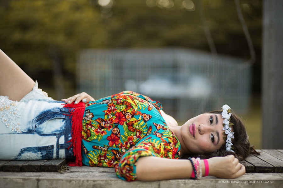 ensaio de 15 anos da Yasmin no Mangal das Garças em Belém PA , com roupas coloridas