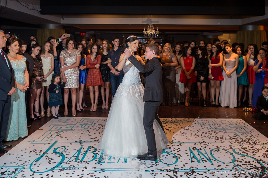 festa de 15 anos da Isabela realizada na sede social da AP em Belém do PA com tema de Paris