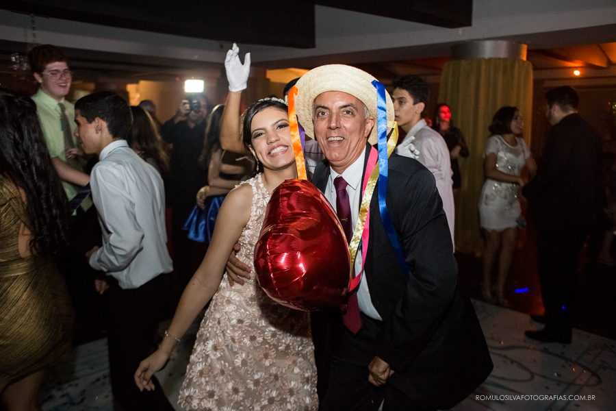 festa de 15 anos da Isabela realizada na sede social da AP em Belém do PA com tema de Paris