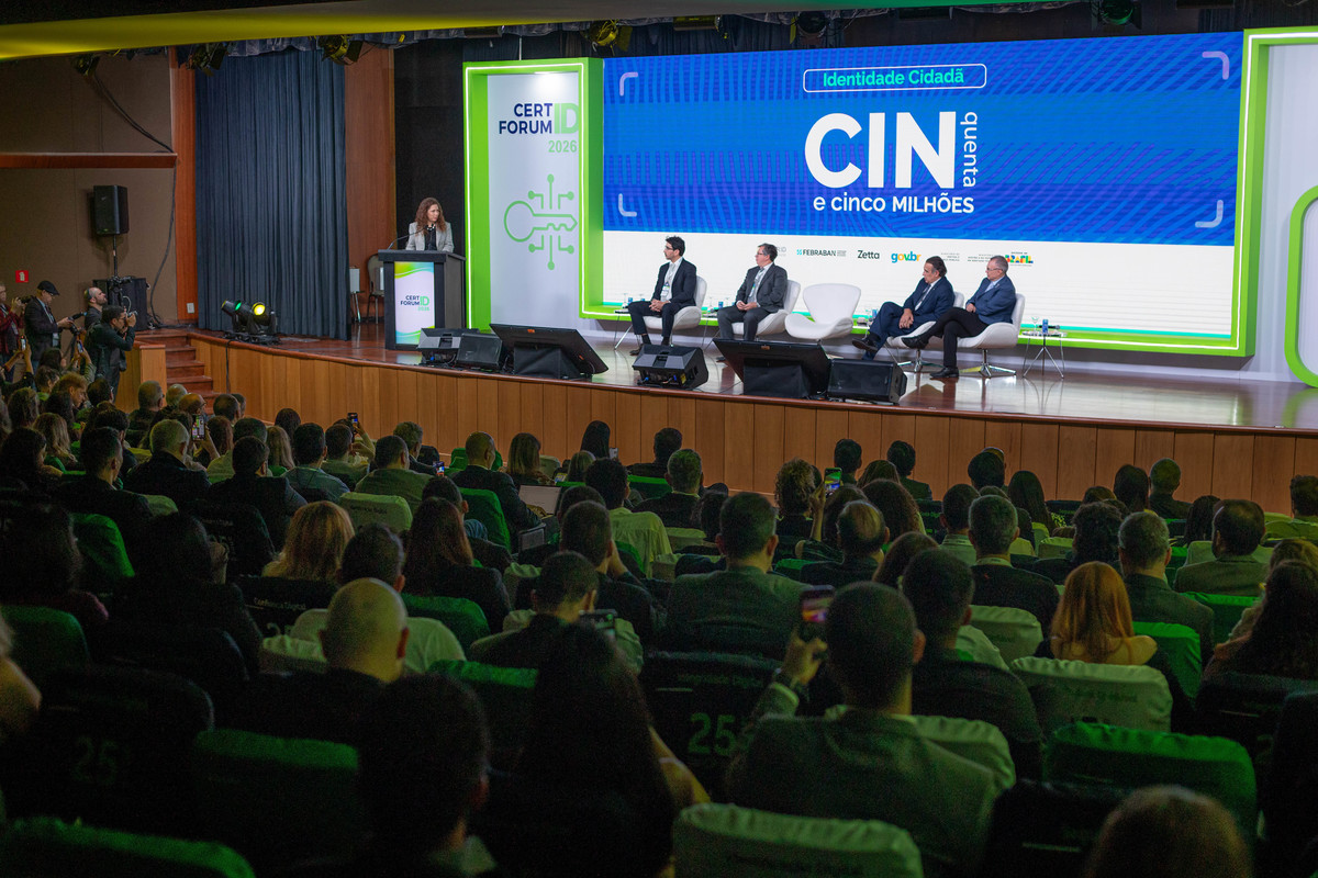 H1: Cobertura Fotográfica do CertForum-ID 2026
H2: Fotografia Institucional e Corporativa
H2: Registro Oficial para Imprensa e Patrocinadores

Isso ajuda o Google a entender que as imagens fazem parte de um case institucional.