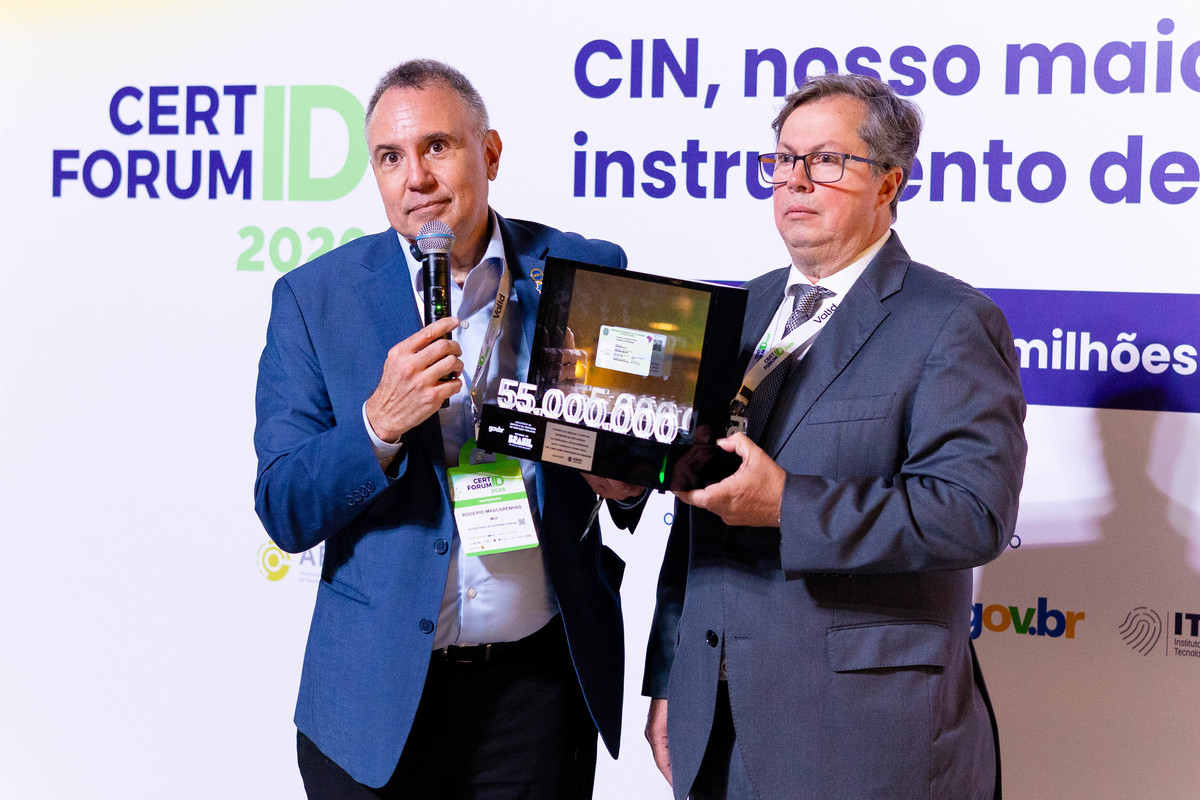 H1: Cobertura Fotográfica do CertForum-ID 2026
H2: Fotografia Institucional e Corporativa
H2: Registro Oficial para Imprensa e Patrocinadores

Isso ajuda o Google a entender que as imagens fazem parte de um case institucional.