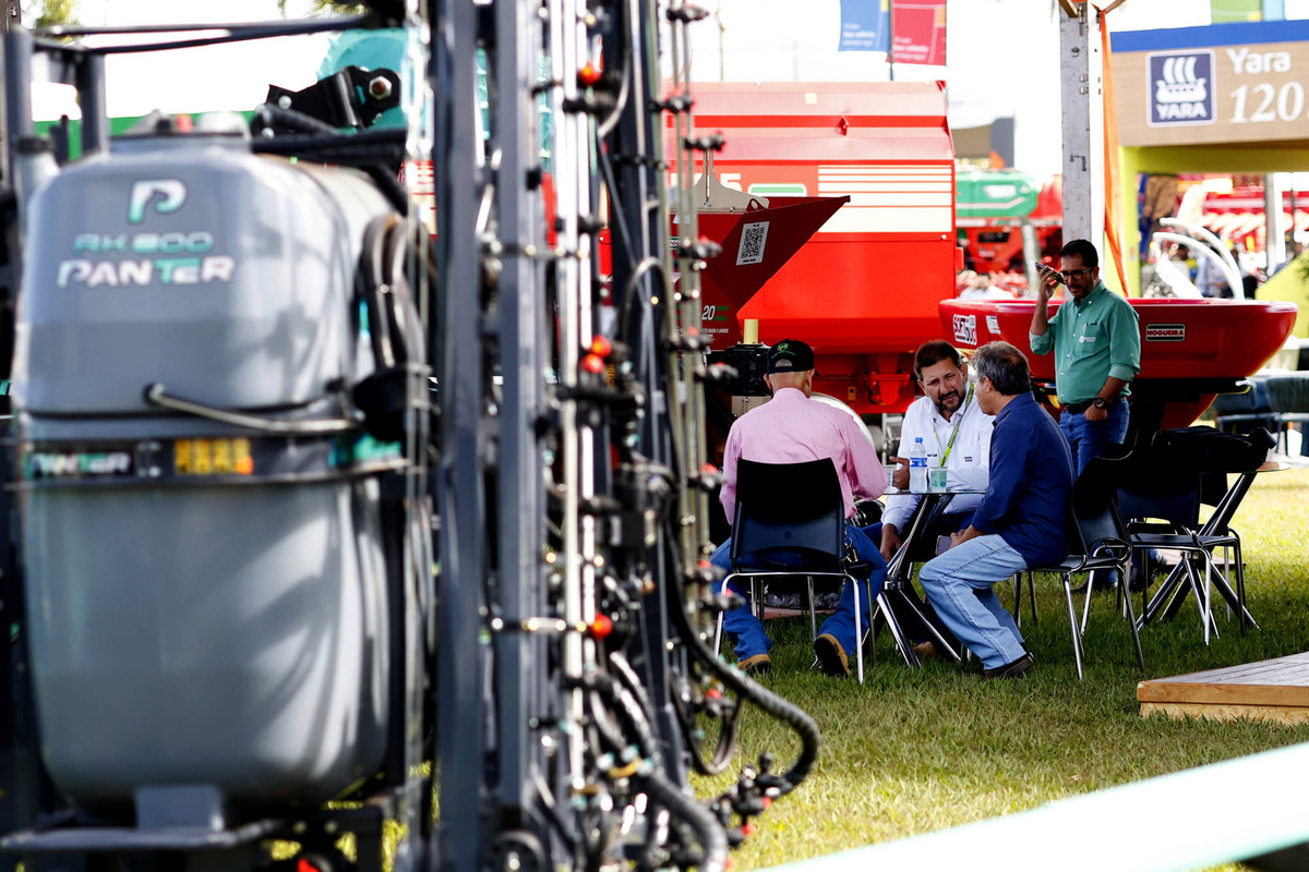 Equipamentos e soluções para mecanização agrícola em exposição na AgroBrasília 2026