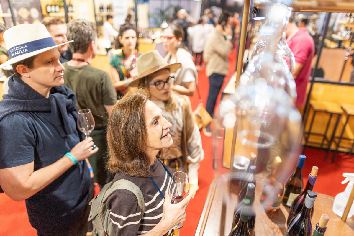Produtos artesanais e experiências gastronômicas fazem parte da diversidade de atrações oferecidas aos visitantes da Expovitis Brasil 2026. Foto: Wenderson Araujo/Trilux