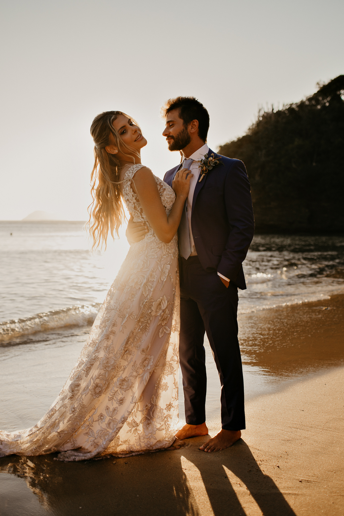 ensaio-de-casal-em-buzios-casal-se-beijando-fotografia-de-marcus-ribeiro-fotografo-de-casamento-rj-buzios