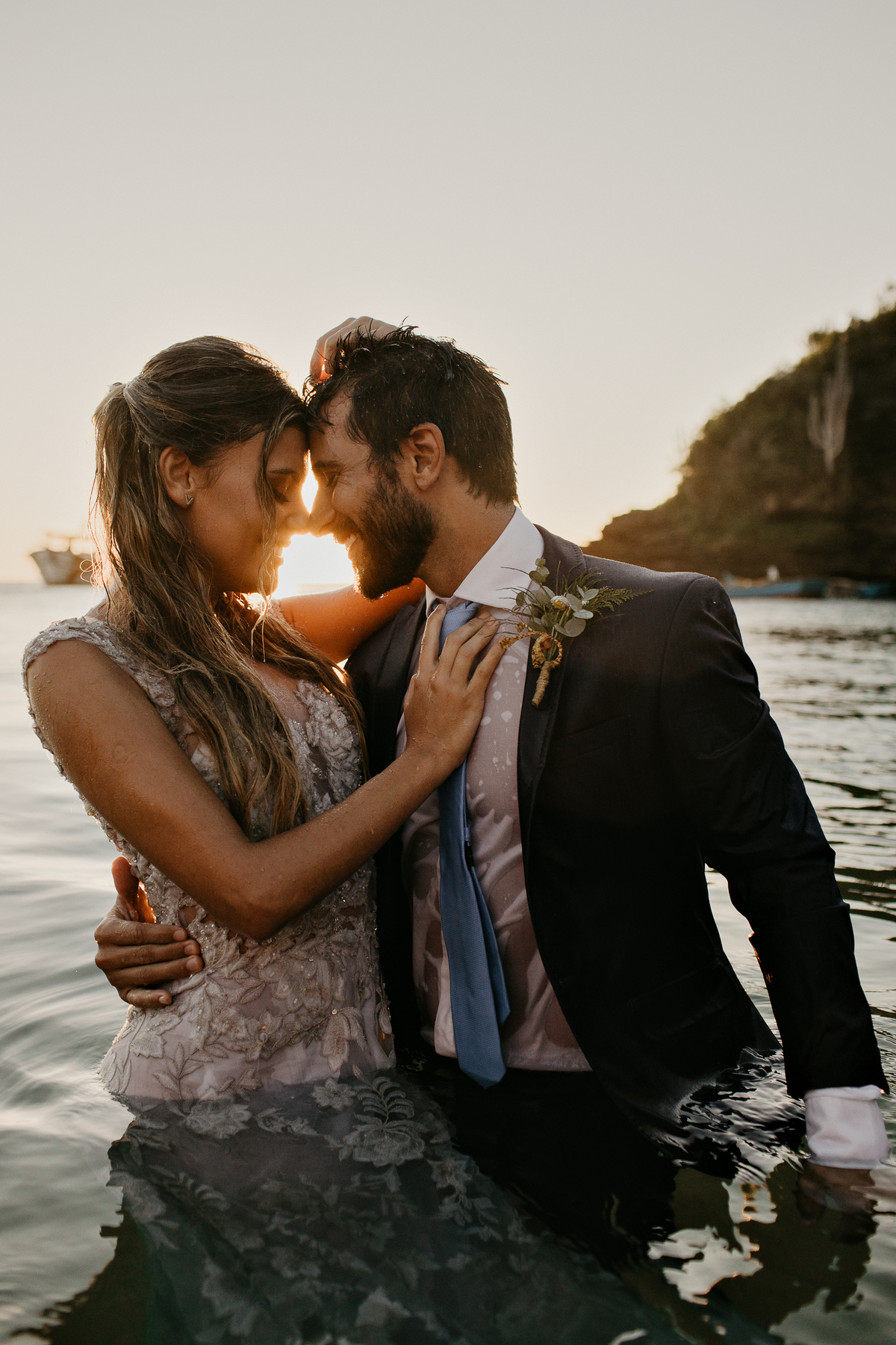 ensaio-de-casal-em-buzios-casal-se-beijando-fotografia-de-marcus-ribeiro-fotografo-de-casamento-rj-buzios